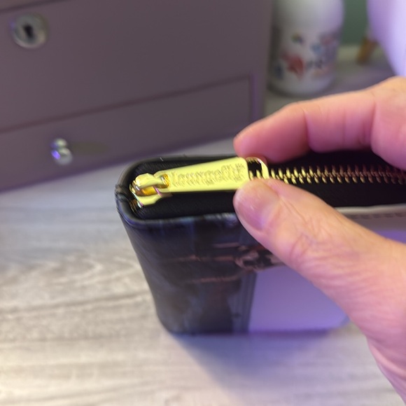 Loungefly Wallet, Star Wars themed. - Picture 5 of 5